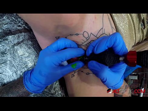 ❤️ Extremamente tatuada, a brasa Sully Savage fez uma tatuagem no seu clítoris ❤❌ Apenas porno em pt.vlad-massage-salon.ru
