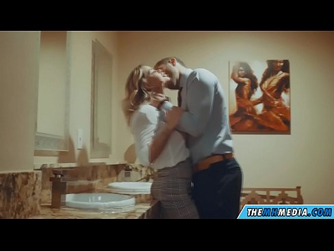 ❤️ Quando uma loira peituda o seduz numa casa de banho pública ❤❌ Apenas porno em pt.vlad-massage-salon.ru